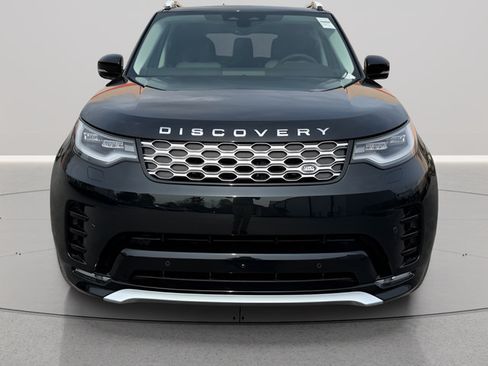 Certified 2026 Land Rover Discovery Limited Edition AWD/4WD image 8