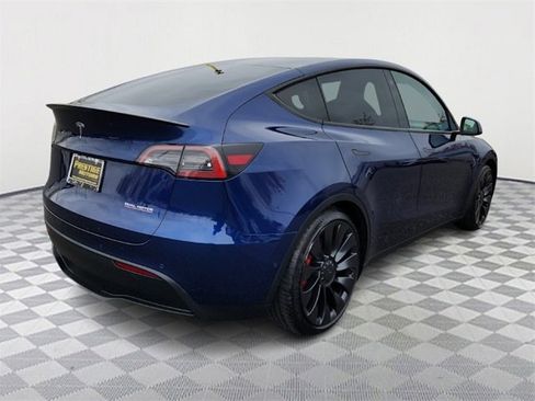 Used 2022 Tesla Model Y Performance image 7