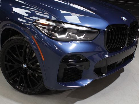 Used 2022 BMW X5 xDrive40i w/ M Sport Package AWD/4WD image 8