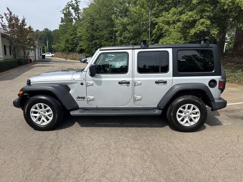 Used 2023 Jeep Wrangler Unlimited Sport AWD/4WD image 7