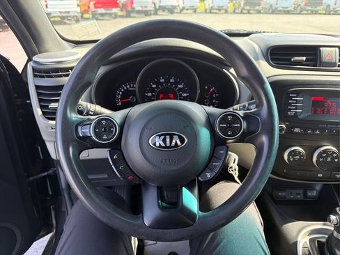 Used 2015 Kia Soul FWD image 14