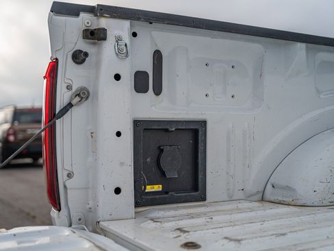 Used 2024 Ford F150 Lariat w/ FX4 Off-Road Package image 18