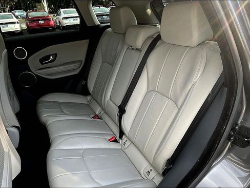 Used 2019 Land Rover Range Rover Evoque SE AWD/4WD image 27