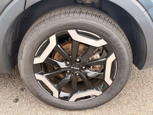 Certified 2024 Kia Telluride S w/ S Sunroof Package FWD image 10