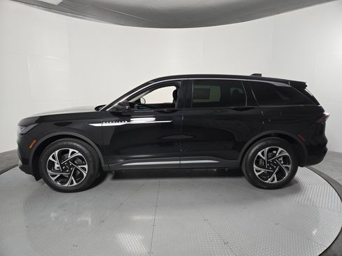 New 2026 Lincoln Nautilus Premier AWD/4WD image 8