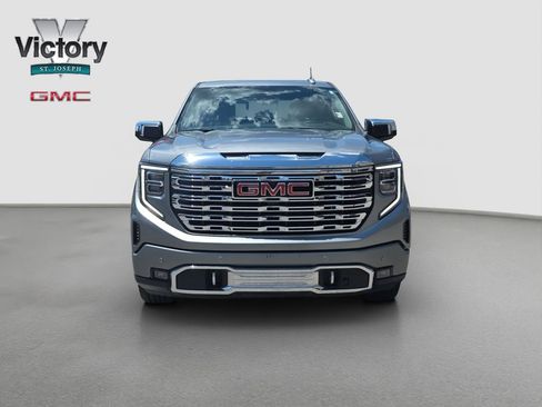 Used 2024 GMC Sierra 1500 Denali AWD/4WD image 2