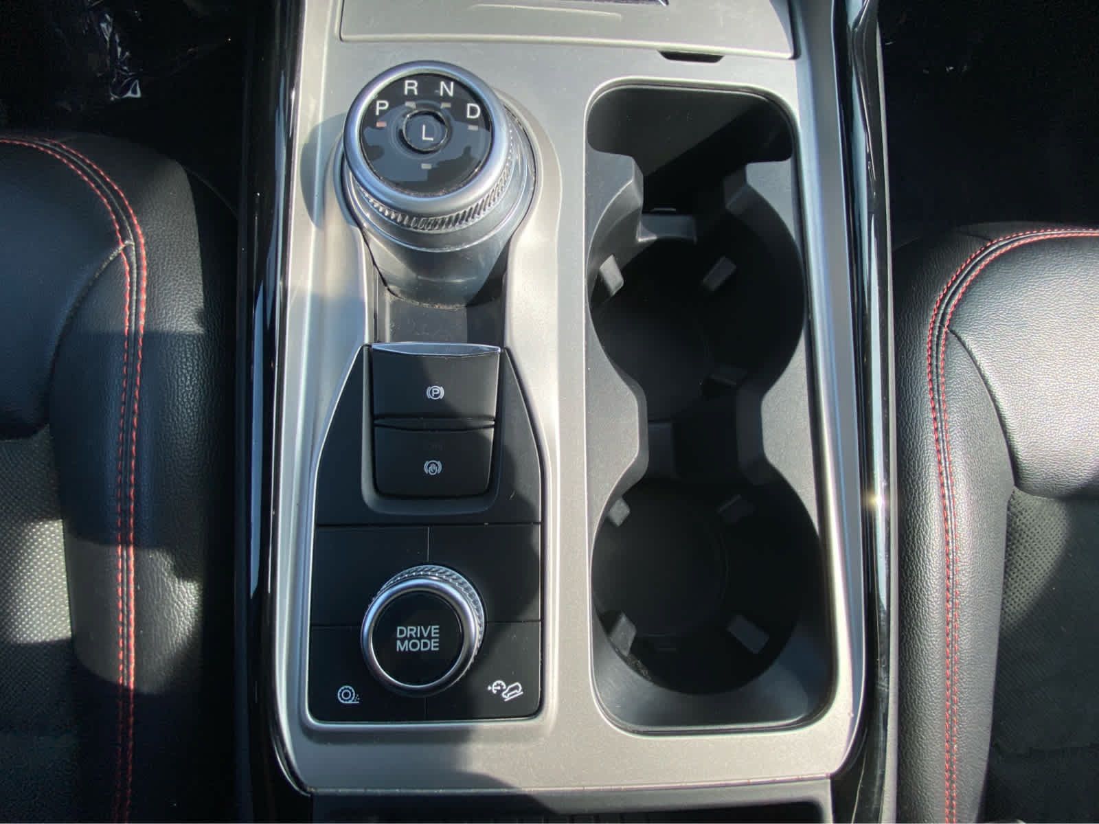 Used 2022 Ford Explorer ST-Line AWD/4WD image 31