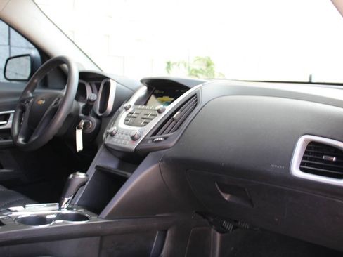 Used 2017 Chevrolet Equinox LS w/ LPO, Protection Package FWD image 17