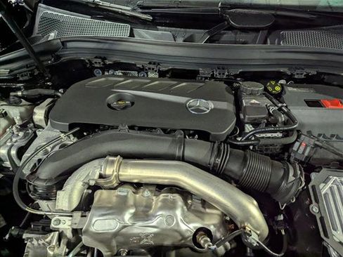 Used 2025 Mercedes-Benz GLA 250 image 15