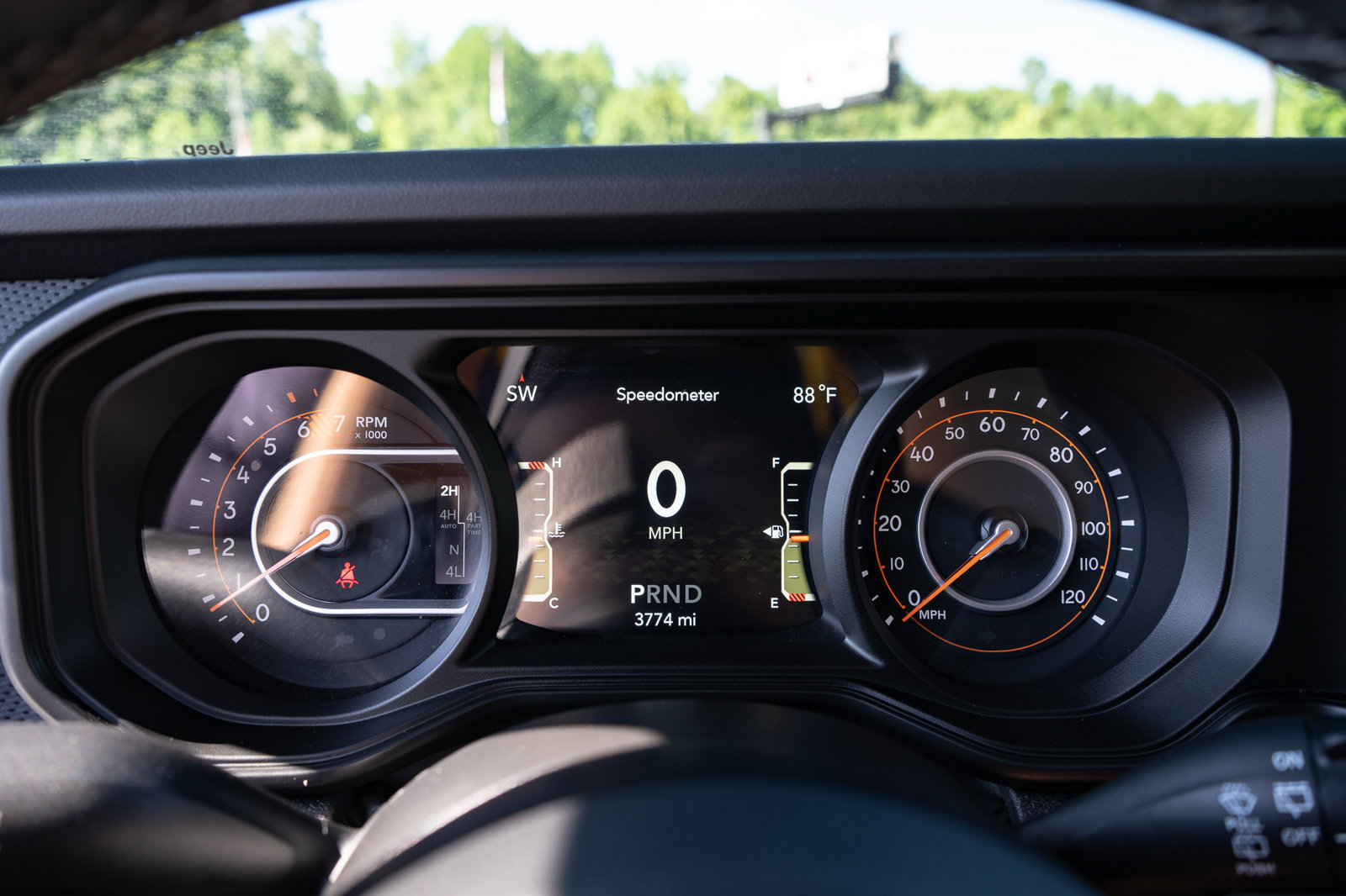 Used 2025 Jeep Wrangler Unlimited Rubicon AWD/4WD image 27