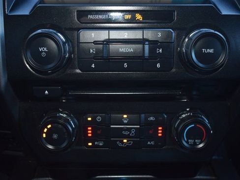 Used 2017 Ford F150 XLT w/ Equipment Group 302A Luxury image 31