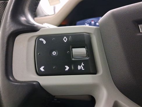 Used 2021 Land Rover Defender 90 S image 11