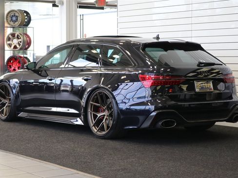 Used 2021 Audi RS 6 4.0T quattro Avant image 6