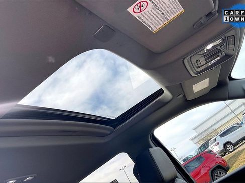 Used 2023 GMC Sierra 2500 SLT w/ SLT Premium Package image 22