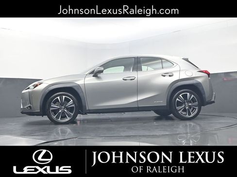 Used 2022 Lexus UX 250h w/ Accessory Package (Z1) image 21