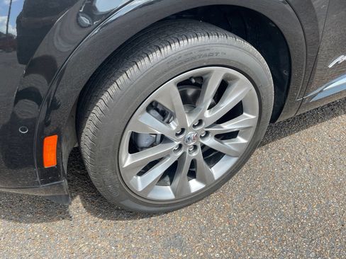 Used 2023 Buick Envision Avenir AWD/4WD image 13