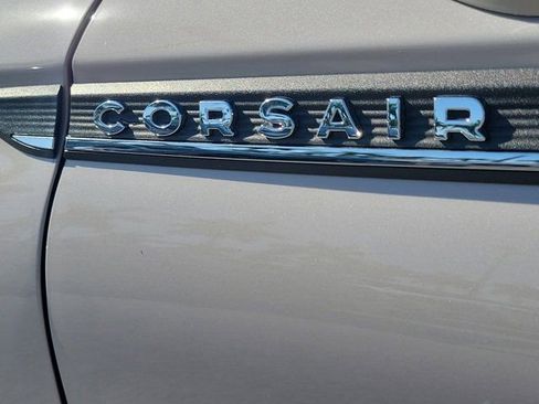 Certified 2022 Lincoln Corsair FWD image 10