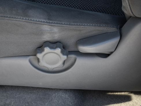 Used 2005 Toyota Tacoma PreRunner image 19