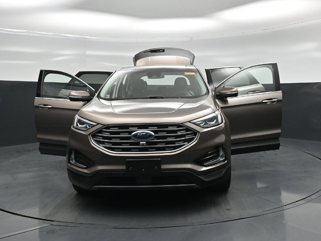 Used 2019 Ford Edge Titanium w/ Equipment Group 301A FWD image 31
