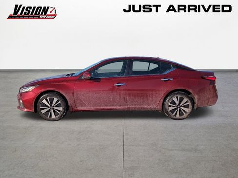 Certified 2022 Nissan Altima 2.5 SV w/ SV Premium Package image 8