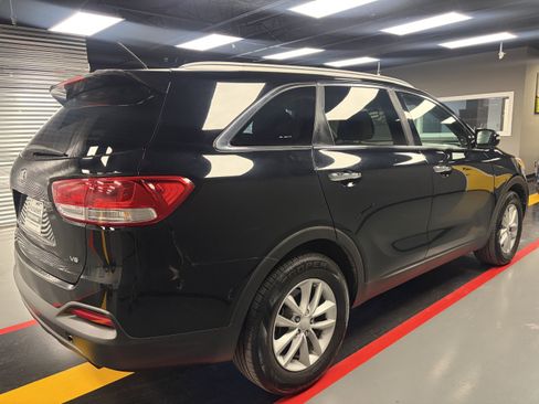 Used 2016 Kia Sorento LX FWD image 5