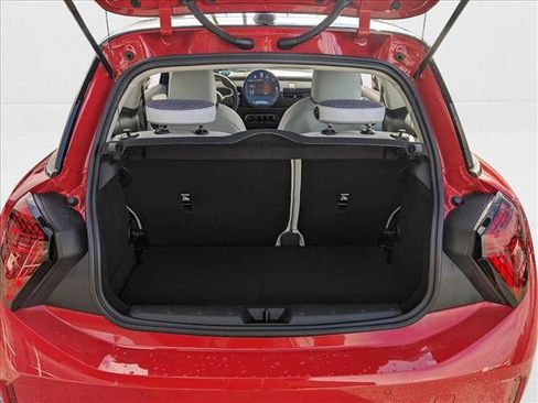 Used 2025 MINI Cooper 2-Door Hardtop image 8