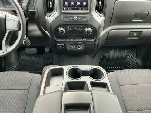 Used 2021 Chevrolet Silverado 1500 Custom Trail Boss w/ LPO, Dark Essentials Package AWD/4WD image 11