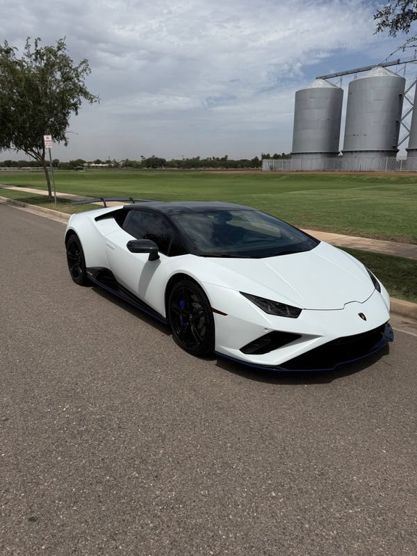 Used 2021 Lamborghini Huracan EVO RWD image 1