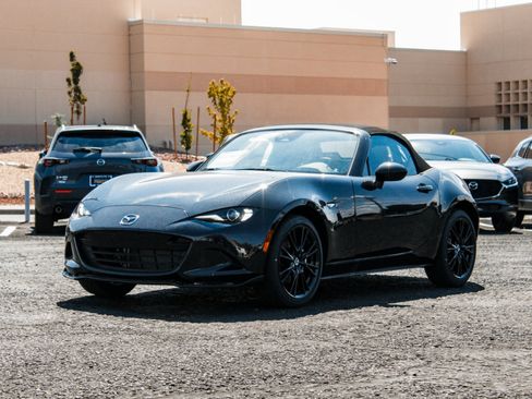 New 2026 MAZDA MX-5 Miata Club w/ Interior Package RWD image 1