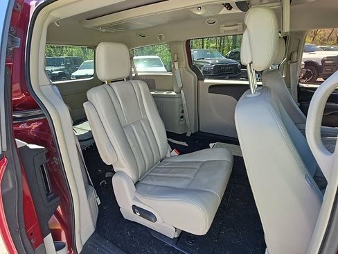 Used 2012 Chrysler Town & Country Touring w/ Entertainment Group #1 image 17