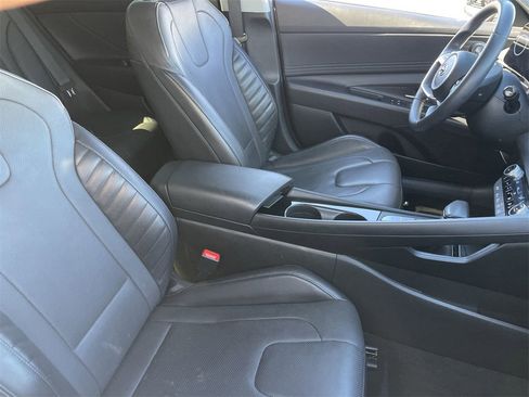 Certified 2023 Hyundai Elantra Limited image 10