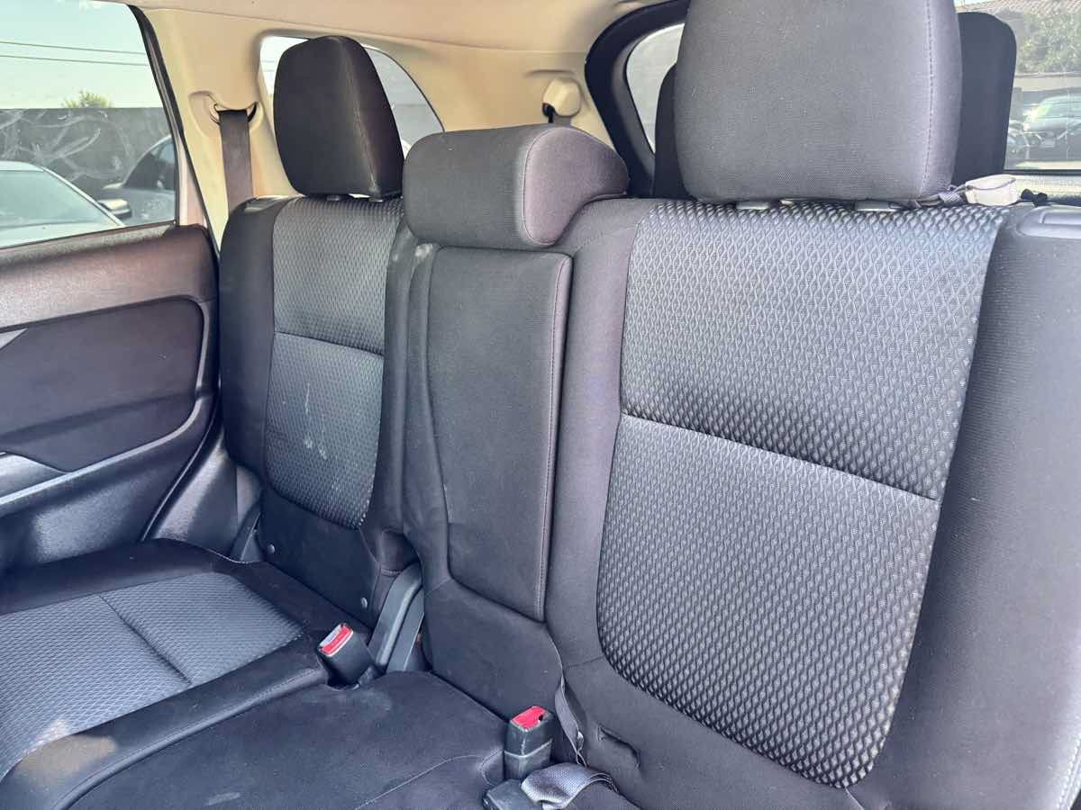 Used 2018 Mitsubishi Outlander ES FWD image 32