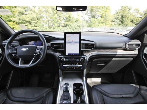 Used 2021 Ford Explorer Platinum w/ Equipment Group 601A AWD/4WD image 7