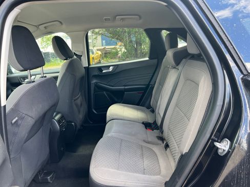 Used 2021 Ford Escape SE w/ SE Sport Appearance Package FWD image 25