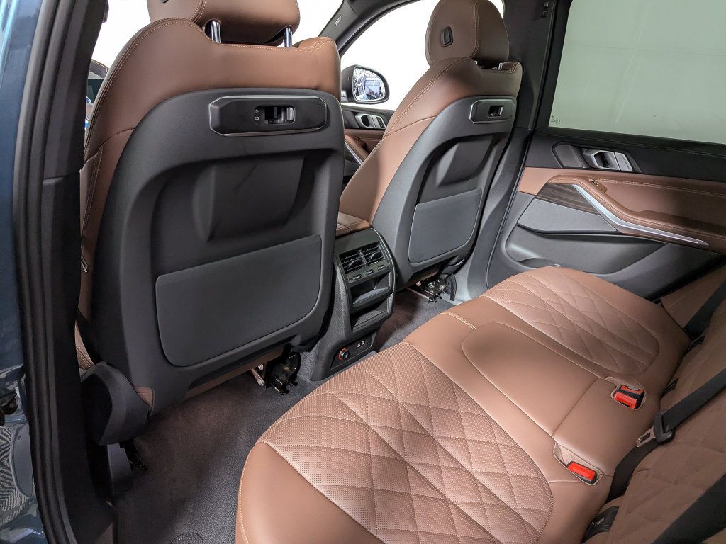 Used 2025 BMW X5 xDrive50e w/ Premium Package AWD/4WD image 48