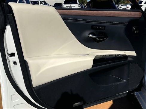 Used 2023 Lexus ES 350 w/ Premium Package FWD image 22