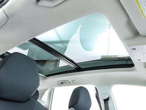 New 2026 Volkswagen Tiguan SE image 36