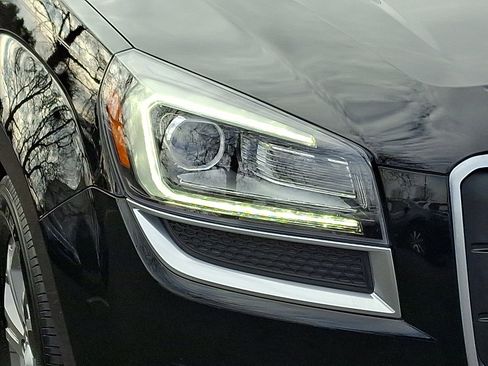 Used 2016 GMC Acadia SLT image 9