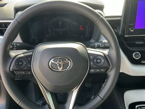 Used 2026 Toyota Corolla SE FWD image 7