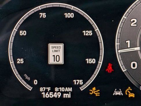 Used 2024 Porsche Cayenne AWD/4WD image 11
