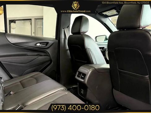 Used 2022 Chevrolet Equinox RS w/ Infotainment Package image 24