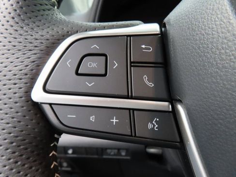 Used 2025 Toyota Sienna XSE image 44