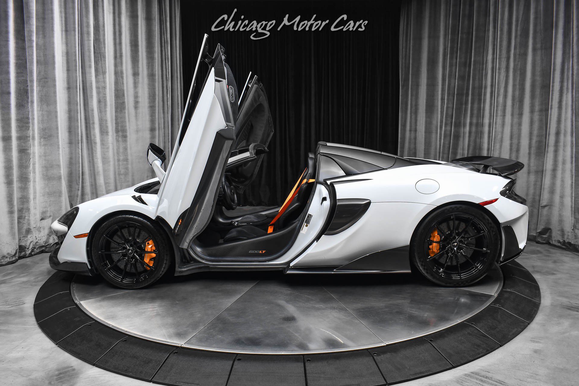 Used 2020 McLaren 600LT Spider RWD image 37