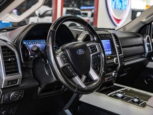 Used 2021 Ford Expedition Platinum image 5