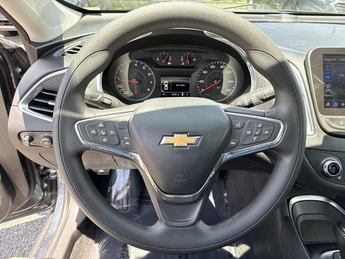 Used 2020 Chevrolet Malibu LT FWD image 41