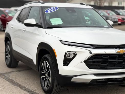 Used 2024 Chevrolet TrailBlazer LT w/ LT Cold Weather Package image 36