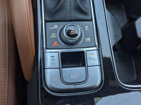 Certified 2025 Kia Telluride AWD image 23