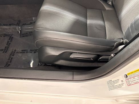 Used 2023 Honda Civic Sport image 27