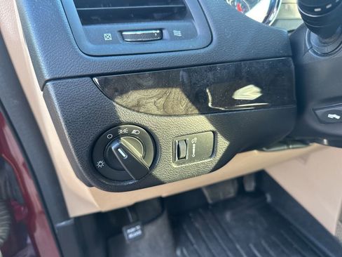 Used 2014 Dodge Grand Caravan SXT w/ UConnect Hands-Free Group image 20