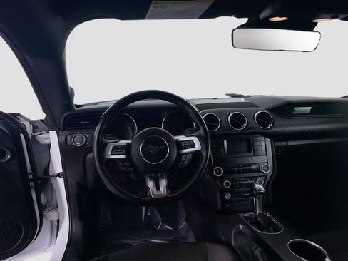 Used 2021 Ford Mustang Coupe image 17